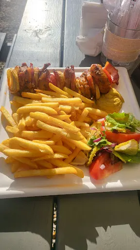 Kurczak z Rożna Kołobrzeg ,, Za Horyzontem taste food ''